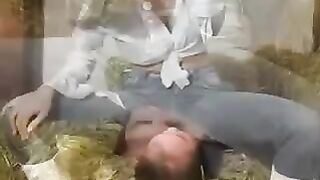 Села на лицо мужчине пиздой и заставила лизать