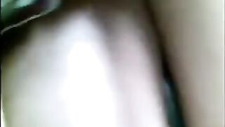 Мужик мял сиськи телки в переполненном автобусе