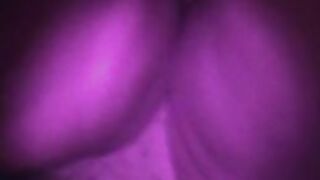 Пытался снять, что у очередной красотки под юбкой