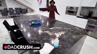 Дорогая, я тут услышал, что у тебя шаловливая подружка есть?