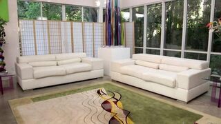 Валентина Наппи пальцами трахает подругу детства