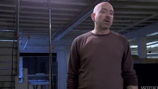 Бездомный трахнул прохожую в подворотне