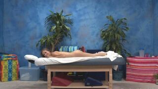 Эротический массаж для молодой леди