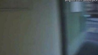 Подруга повелась на незнакомца и сделала минет