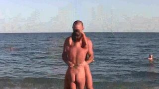 Голые акробаты