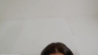 Залили лицо спермой