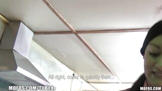 Трахнул за деньги продавщицу