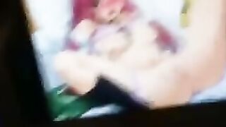 Очень увлекался хентай телками и дрочил на них