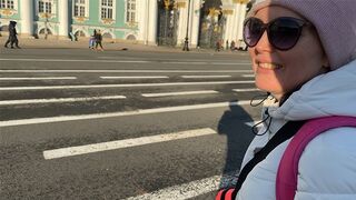 Надоело что-то гулять, пошли лучше трахаться!