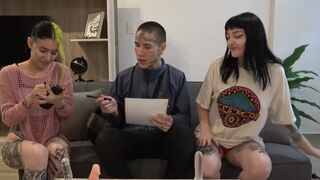 Судя по вашим покупкам развести вас обеих на секс будет легко!