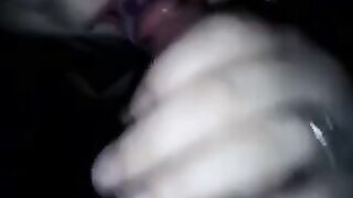 Сделала своему парню хороший минет на улице