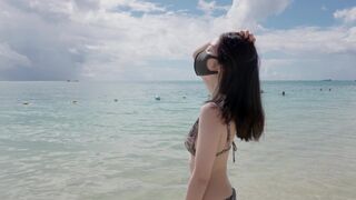 А меня сейчас трахать будут!