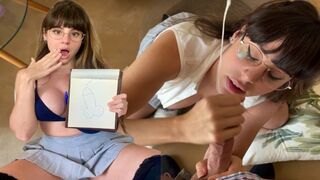 Это ты мой член нарисовала? А хочешь, я в живую покажу?