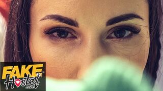 Общага. Да это же тот же бордель, только бесплатный