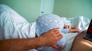 Порно смотреть конечно полезно, но зато трахаться приятнее!