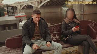 Реальная порнозвезда трахается с рандомным чуваком