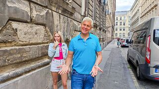 Я иду падчерицу трахать. А ты что делаешь!