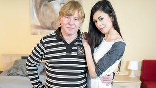 Отчим, ты пока не знаешь, какой тебя ждет сюрприз!