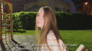 Она тратит свою дырку понапрасну