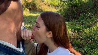 Ее могут увидеть. Но ей все равно все похуй!